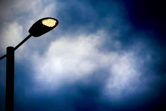 a street light column staying live